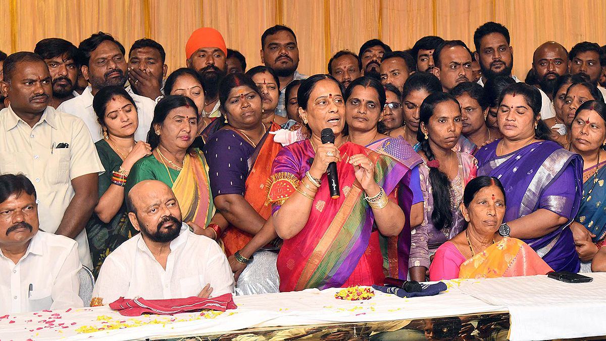 మొన్నటిదాకా మౌనం – నిన్నటినుంచి ధైర్యం
